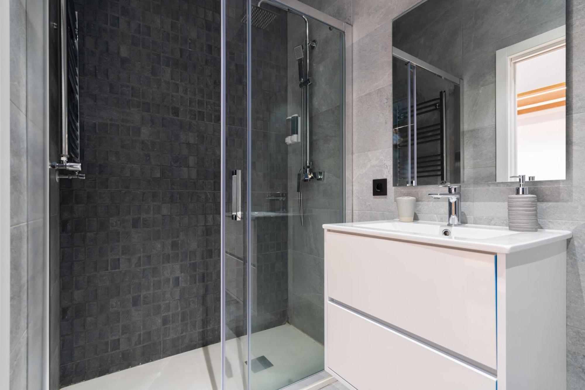 Apartament Chueca Hortaleza 12pax 5 Bedrooms 5 Baths