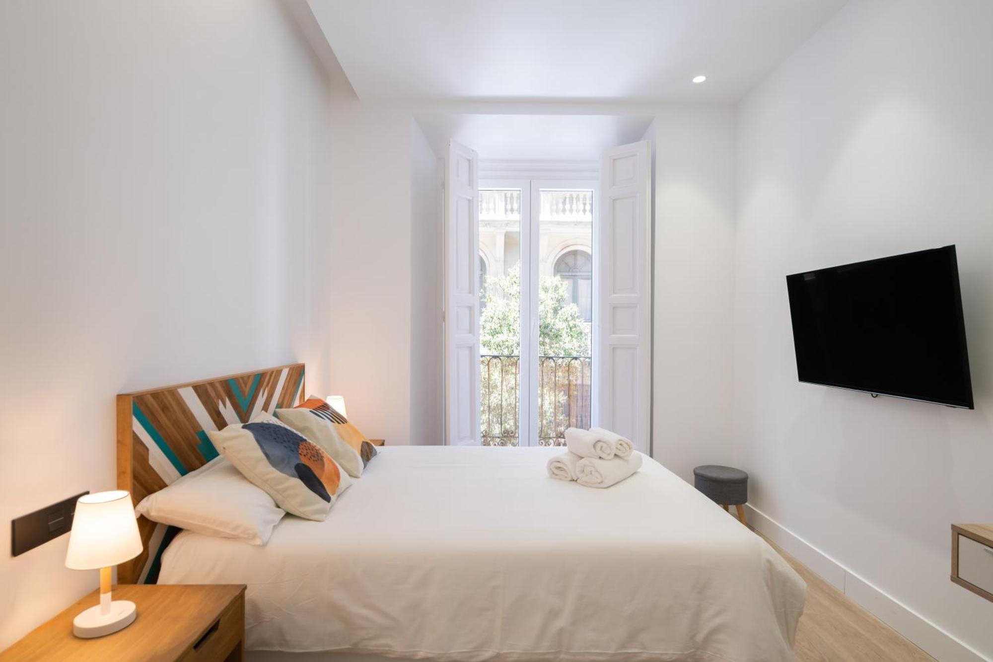 Apartament Chueca Hortaleza 12pax 5 Bedrooms 5 Baths Madrid