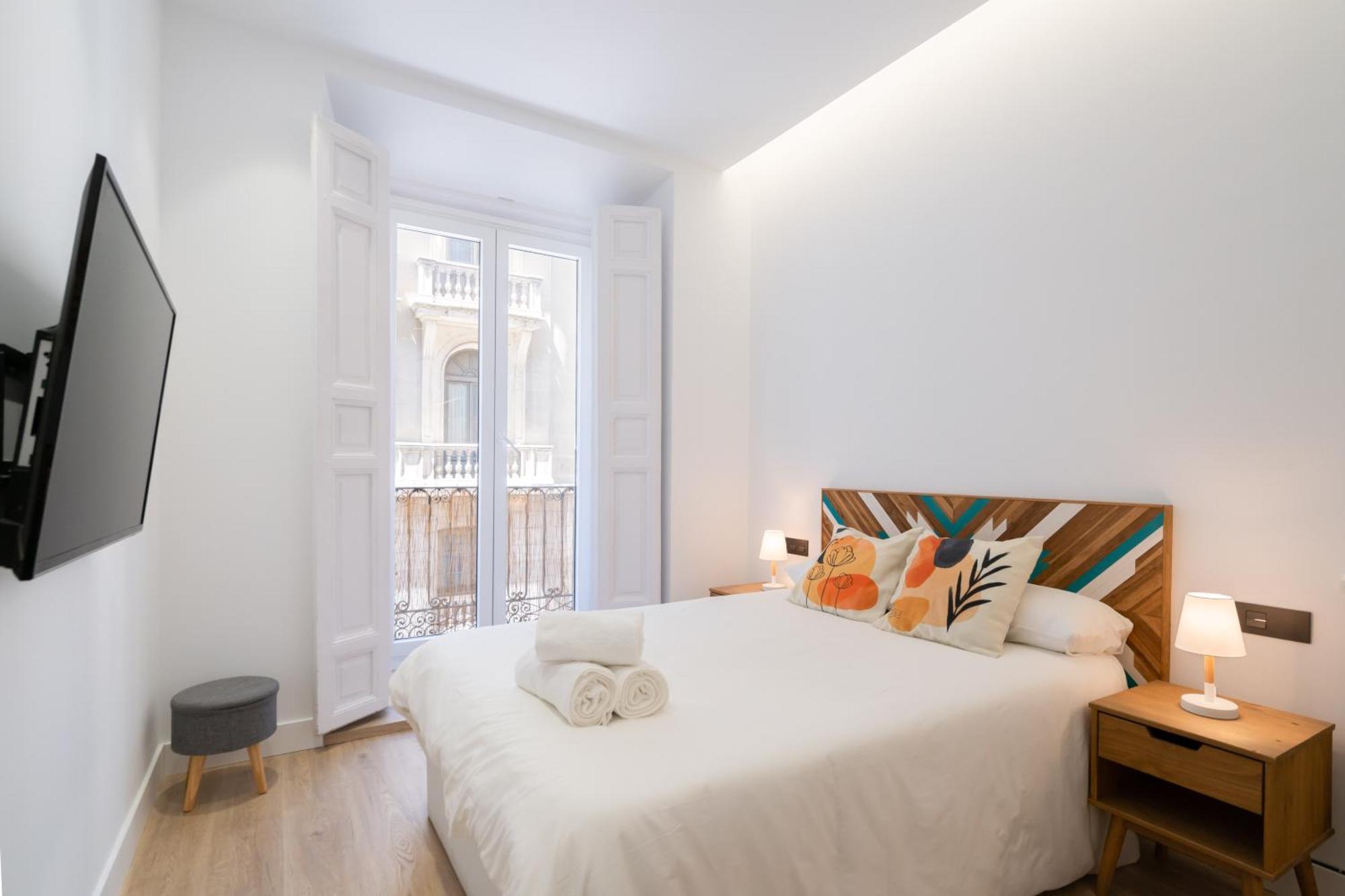 Apartament Chueca Hortaleza 12pax 5 Bedrooms 5 Baths
