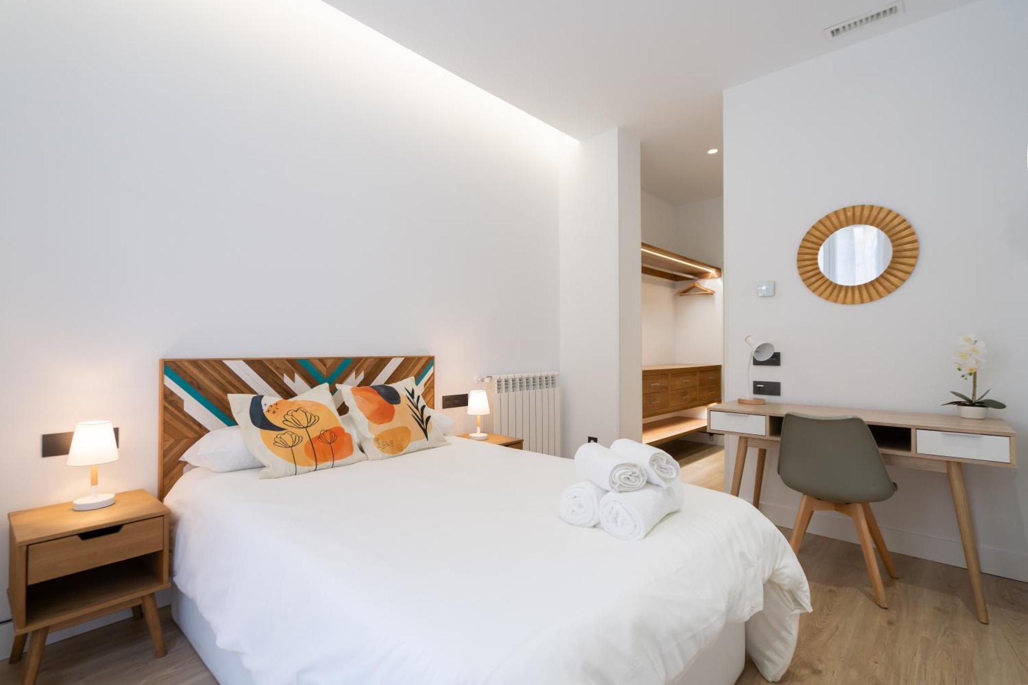 Apartament Chueca Hortaleza 12pax 5 Bedrooms 5 Baths Madrid