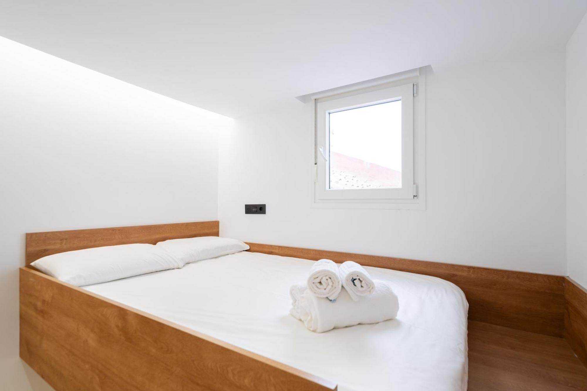 Apartament Chueca Hortaleza 12pax 5 Bedrooms 5 Baths