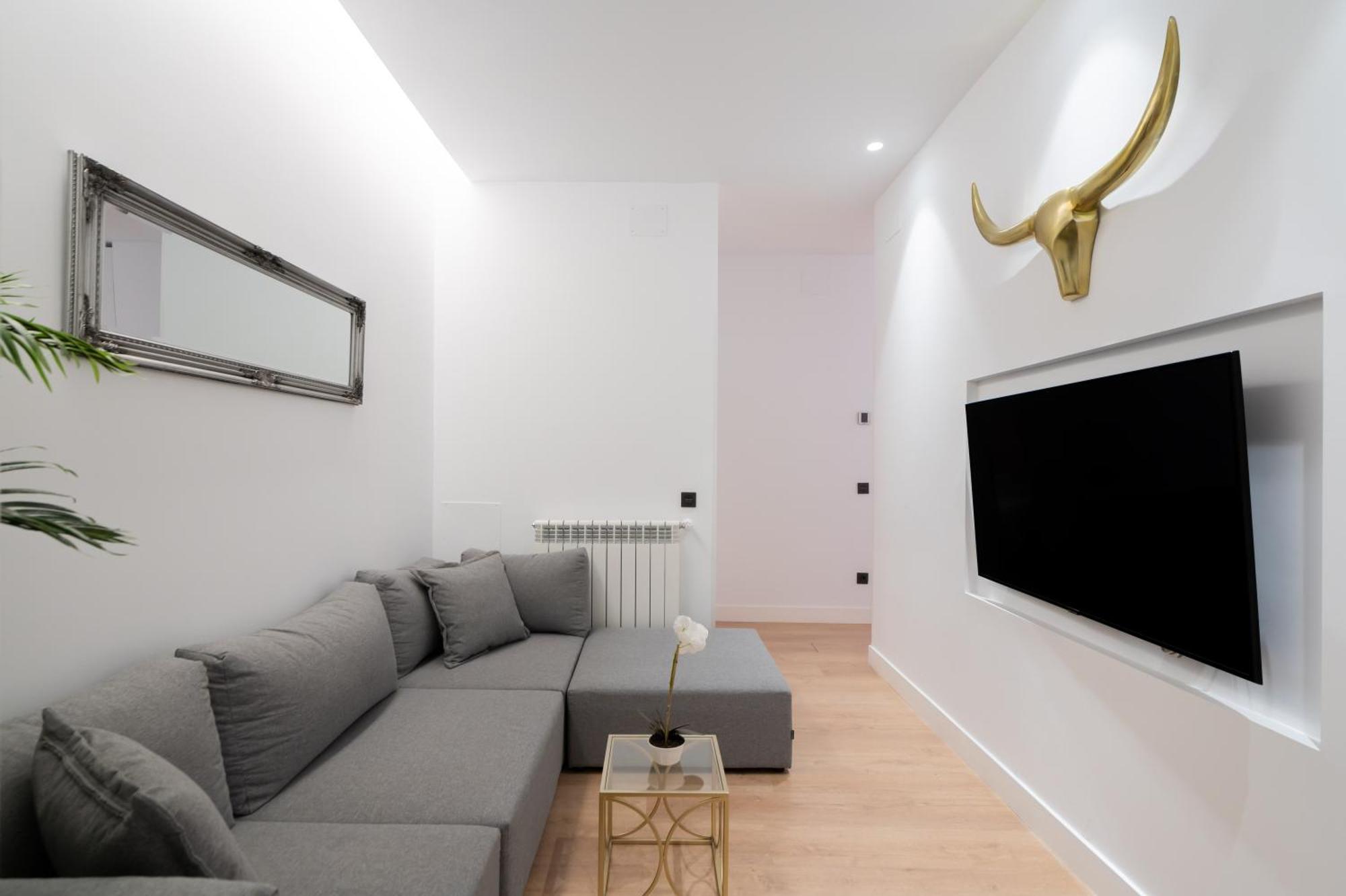 Apartament Chueca Hortaleza 12pax 5 Bedrooms 5 Baths *
