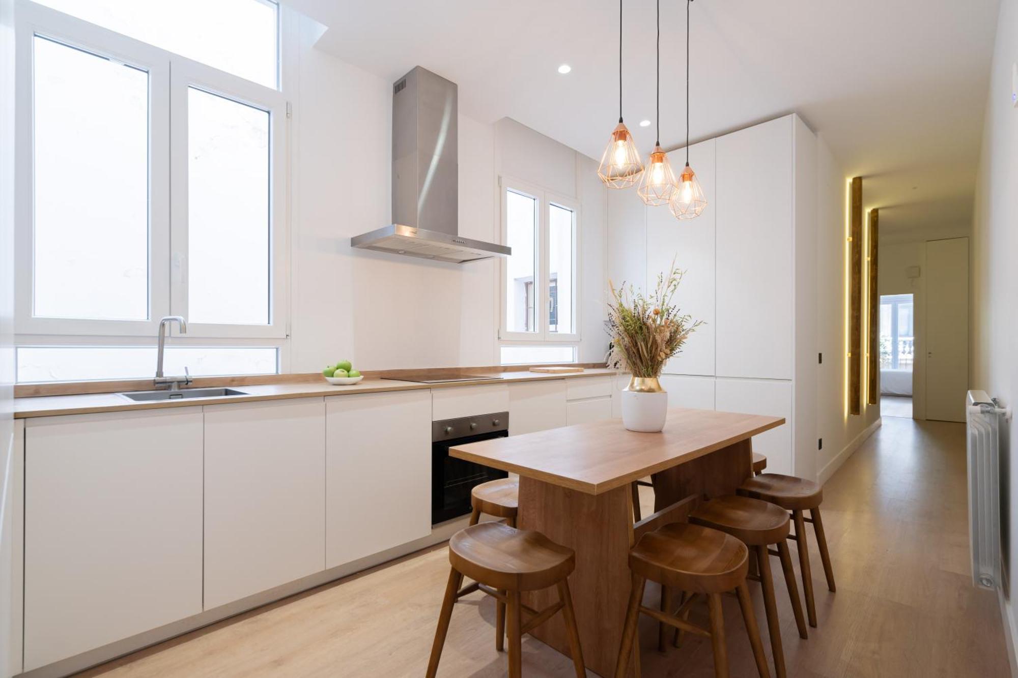 Apartament Chueca Hortaleza 12pax 5 Bedrooms 5 Baths *